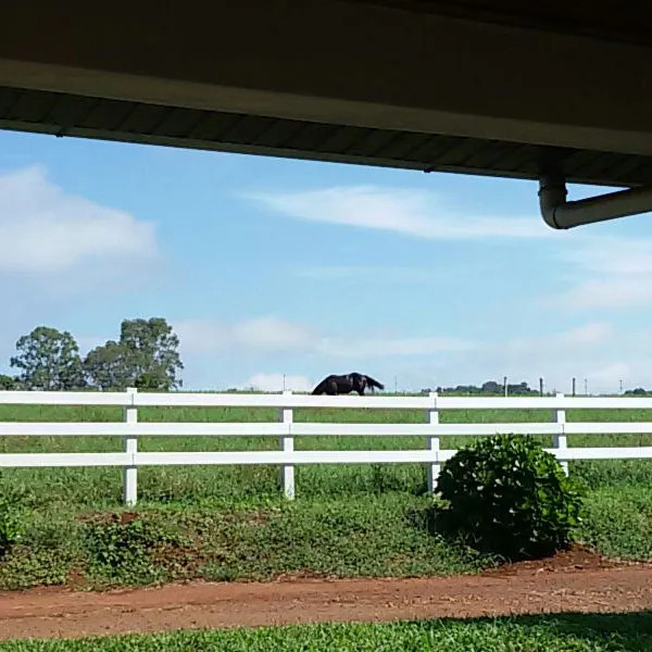 Cercas para Aras em Madeira Plastica.jpg
