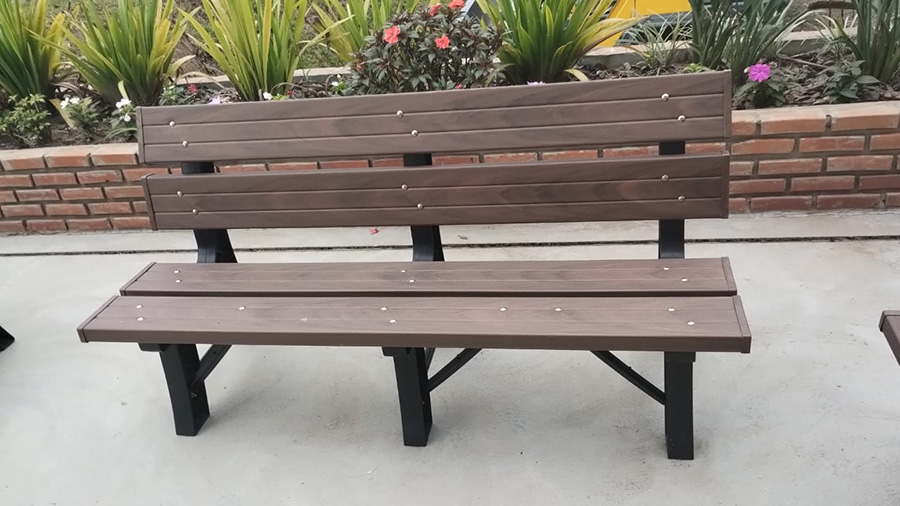 BANCO JARDIM 150CM 3 LUGARES NOVO MODELO.jpg
