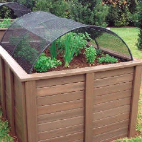 Horta e Compostagem  em Madeira Plastica.jpg