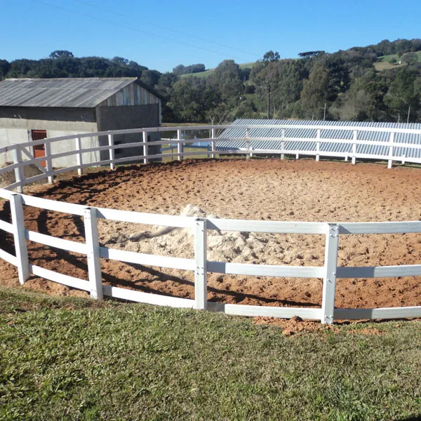 Cerca para Aras em Madeira Plastica Branca.jpg